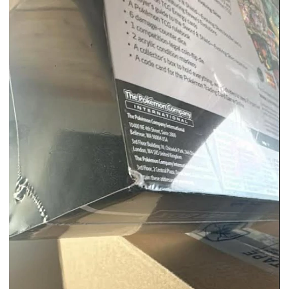 Pokémon Evolving Skies Elite Trainer Box [LUJF] - Sérült + kép